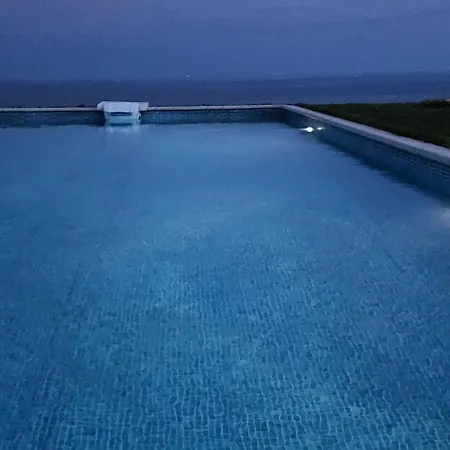 Βίλα Private 102 With Heated Pool In Blacksearama