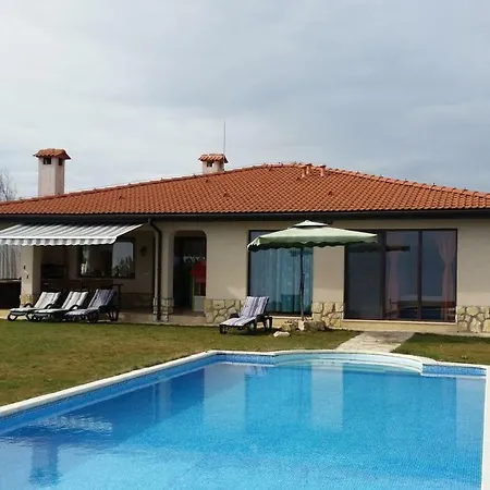 Private 102 With Heated Pool In Blacksearama *